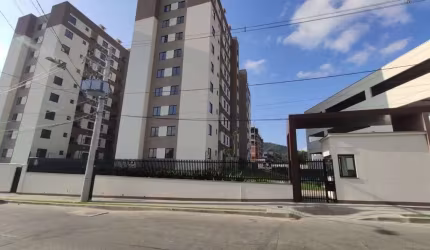 Apartamento Padrão para Venda no Bairro Saguaçu em Joinville-SC