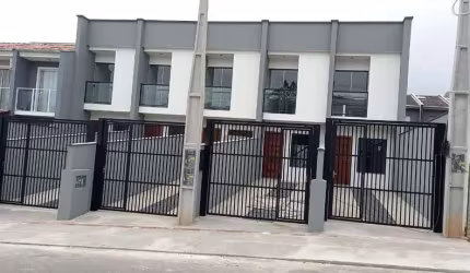 Sobrado à venda no bairro Floresta - Joinville/SC