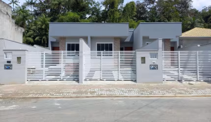 Sobrado à venda no bairro Nova Brasília - Joinville/SC