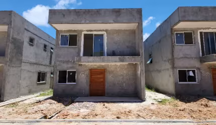 Casas com 4 quartos sendo 3 suítes em Buraquinho - Lauro de Freitas