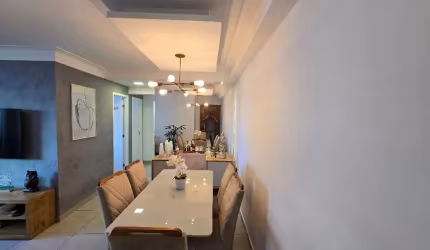 Apartamento de 2 quartos, 1 suíte, varanda, no Condomínio Città de Lauro de Freitas.