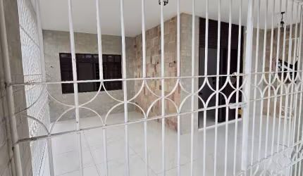 Casa disponível para venda no Bairro dos estados.