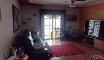 Sobrado com 3 dormitórios à venda, 180 m² por R$ 690.000,00 - Vila Maringá - Jundiaí/SP