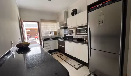 Casa à venda: 3 Quartos, próxima à Nova Prochet! Londrina PR