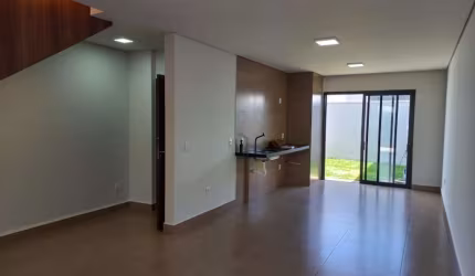 Casa com 3 quartos à venda no Alto Umuarama, Uberlândia  por R$ 745.000