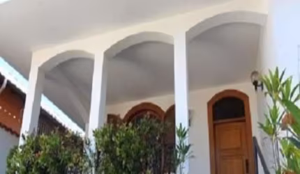 Casa com 4 quartos à venda no Martins, Uberlândia  por R$ 4.200.000