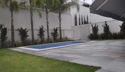Casa em condomínio fechado com 4 quartos à venda no Gávea, Uberlândia  por R$ 3.100.000