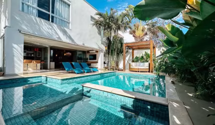 Casa em condomínio fechado com 3 quartos à venda no Gávea, Uberlândia  por R$ 3.300.000