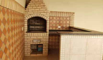 Casa com 3 quartos à venda no Alto Umuarama, Uberlândia  por R$ 685.000