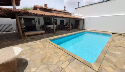 Casa com 3 quartos à venda no Morada da Colina, Uberlândia  por R$ 1.200.000