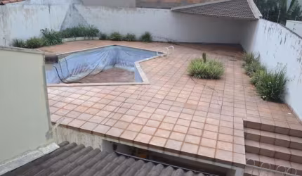 Casa com 3 quartos à venda no City Uberlândia, Uberlândia  por R$ 1.200.000
