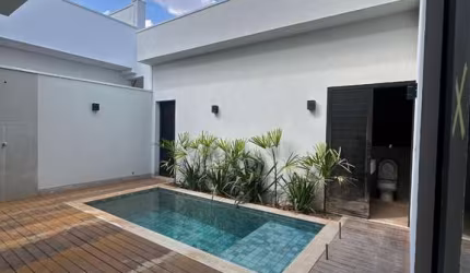 Casa em condomínio fechado com 3 quartos à venda em Laranjeiras, Uberlândia  por R$ 2.200.000