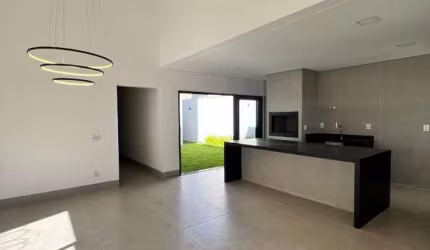 Casa com 3 quartos à venda no Grand Ville, Uberlândia  por R$ 980.000