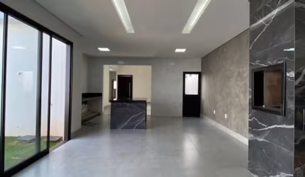 Casa com 3 quartos à venda no Alto Umuarama, Uberlândia  por R$ 870.000