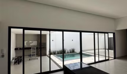 Casa com 3 quartos à venda em Vida Nova, Uberlândia  por R$ 1.160.000