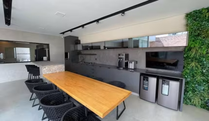 Casa com 4 quartos à venda no Osvaldo Rezende, Uberlândia  por R$ 2.500.000