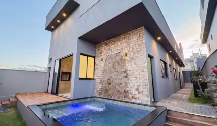 Casa em condomínio fechado com 3 quartos à venda no Granja Marileusa, Uberlândia  por R$ 1.380.000