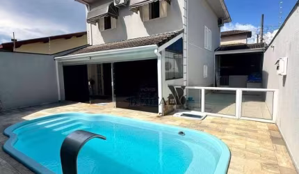 Sobrado à venda, 200 m² por R$ 1.000.000,00 - Villa Branca - Jacareí/SP