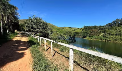 Chácara com 3 dormitórios à venda, 20000 m² por R$ 650.000,00 - Zona Rural - Jacareí/SP