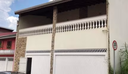Casa com 3 dormitórios à venda, 262 m² por R$ 760.000,00 - Jardim Caçula - Jundiaí/SP