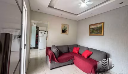 Casa com Piscina à Venda - Borda da Mata