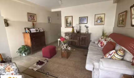 Casa super conservada no centro da cidade
