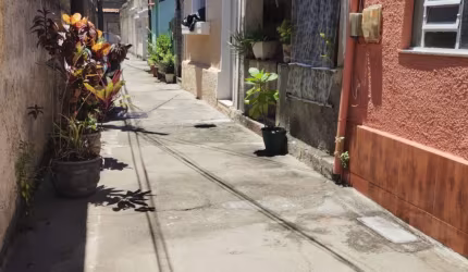 Ótima casa em vila tipo condomínio no Barreto