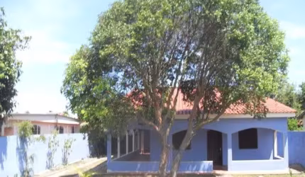 D18-Boqueirão-Saquarema-RJ-Casa 6qts (casa 3qts c/1ste+2 anexos) ,3wc,var,5vagas,quintal,R.Principal