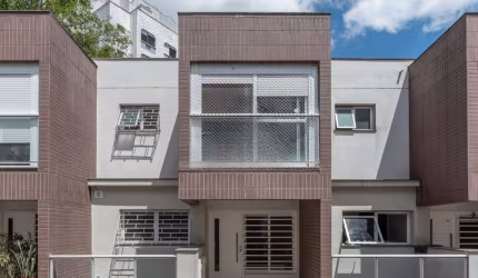Casa em condomínio fechado com 3 quartos para alugar na Avenida Padre Cacique, 1870, Menino Deus, Porto Alegre por R$ 7.900