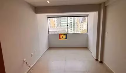Apartamento Para Vender com 03 quartos 01 suíte no bairro Manaíra em João Pessoa
