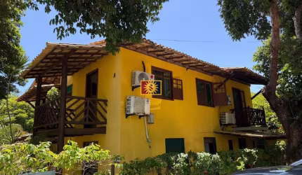Pousada na Praia de Imbassaí, Mata de São João-BA, com 14 quartos 14 suítes.