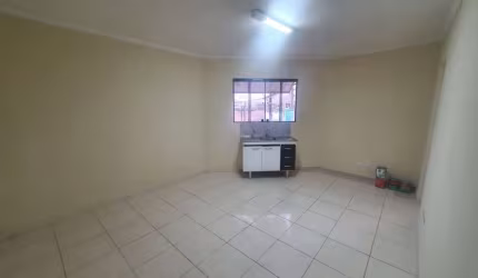 Casa com 2 quartos para alugar, 80 m² por R$ 1.800/mês - Parque Almerinda Chaves - Jundiaí/SP