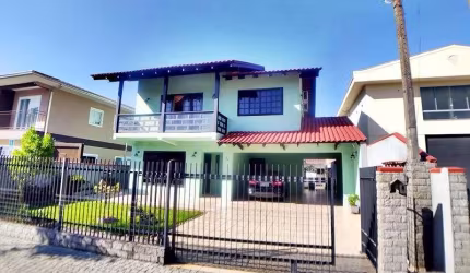 SOBRADO no BOM RETIRO com 4 quartos para VENDA, 326 m²