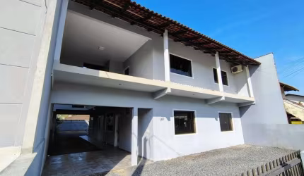 APARTAMENTO no JARDIM SOFIA com 3 quartos para LOCAÇÃO, 180 m²