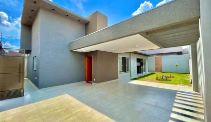 Linda casa no bairro Novos Estados