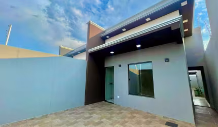 Casa Térrea no Residencial Aquarius, a uma quadra da Avenida principal.