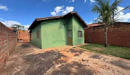 Excelente imóvel com terreno amplo em condomínio