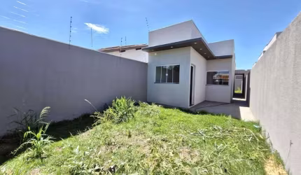 Casa com 1 Quarto, Suíte, Garagem e Quintal