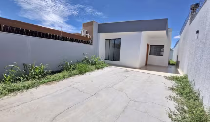 Dois Quartos, Uma Suíte e Cozinha Planejada