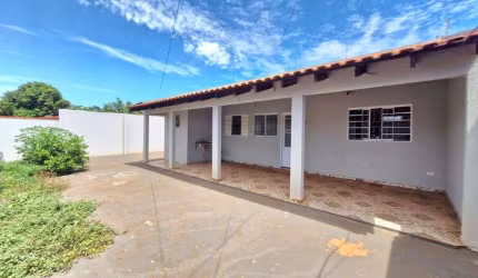 Casa no Rita Vieira – 1 Suíte, Sala, Cozinha e Terreno Amplo!