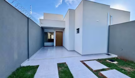 OPORTUNIDADE - TRÊS QUARTOS, SENDO UMA SUITE E PISCINA
