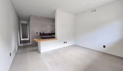 Casa nova com suíte no Bairro Parque Dallas.