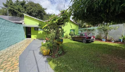Casa com terreno grande - Analisa permuta.