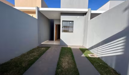 Casa a térrea com 03 quartos no Coophavila II