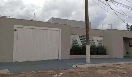 Excelente Casa na Mata do Jacinto