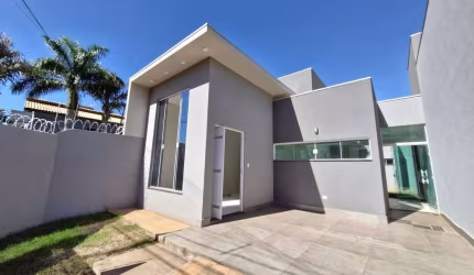 Casa 3 quartos sendo 1 suíte - Res Ana Maria do Couto