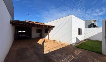 Casa com 03 suítes + 01 quarto e gourmet no Bairro São Conrrado.