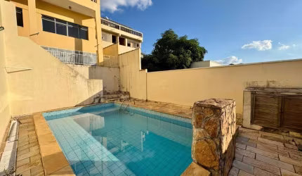 Casa com 3 dormitórios à venda, 307 m² por R$ 900.000 - Lavapés - Mairiporã/SP
