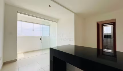 Apartamento de 2 quartos com suíte no bairro Cabral