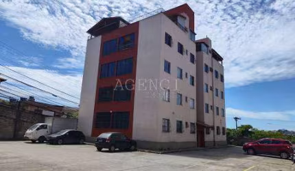 Apartamento de 02 quartos com varanda no bairro Camargos
